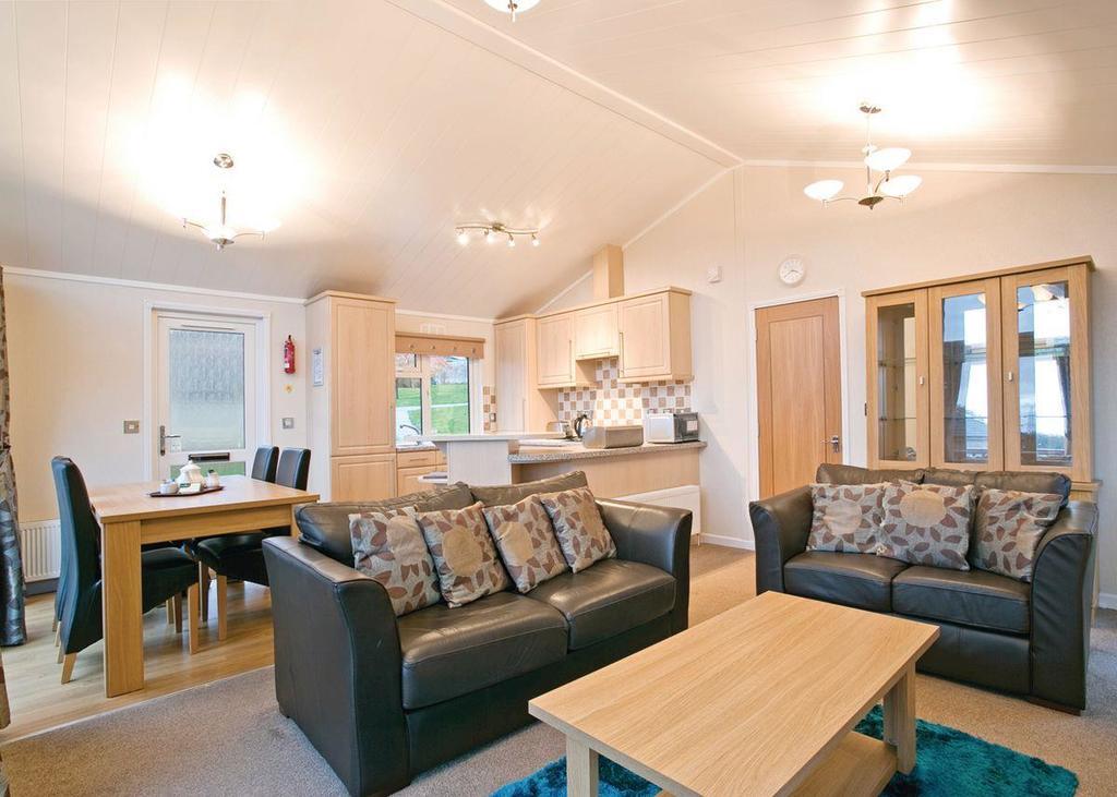 Отель Dacre Lakeside Park Brandesburton Экстерьер фото